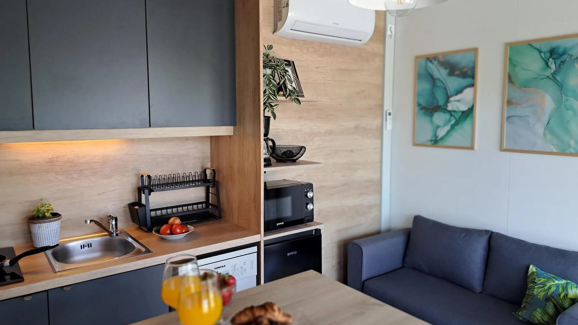 Small Country House Manjadvorci 0*,