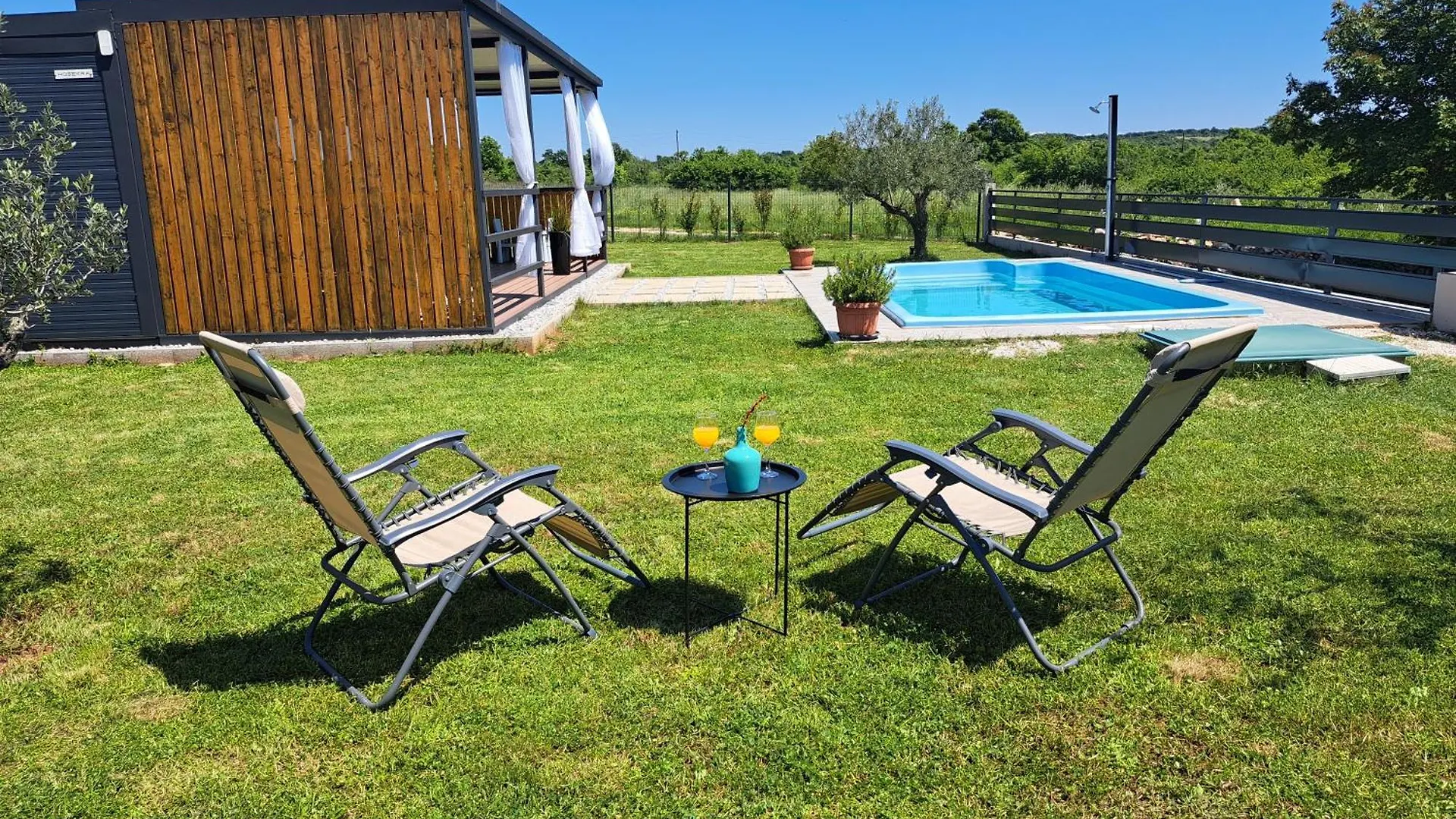 Small Country House Manjadvorci