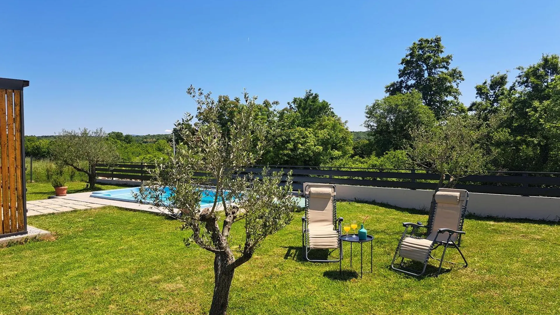 بيت للعطل Small Country House Manjadvorci